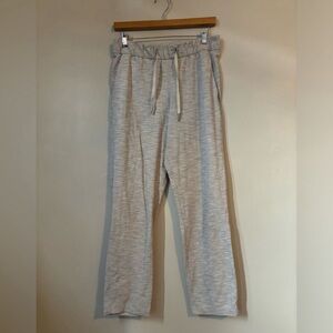 Lululemon On the fly jogger Grey/White stripe Size 6